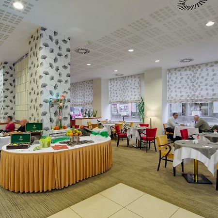 Imperial Hotel אוסטרבה מראה חיצוני תמונה