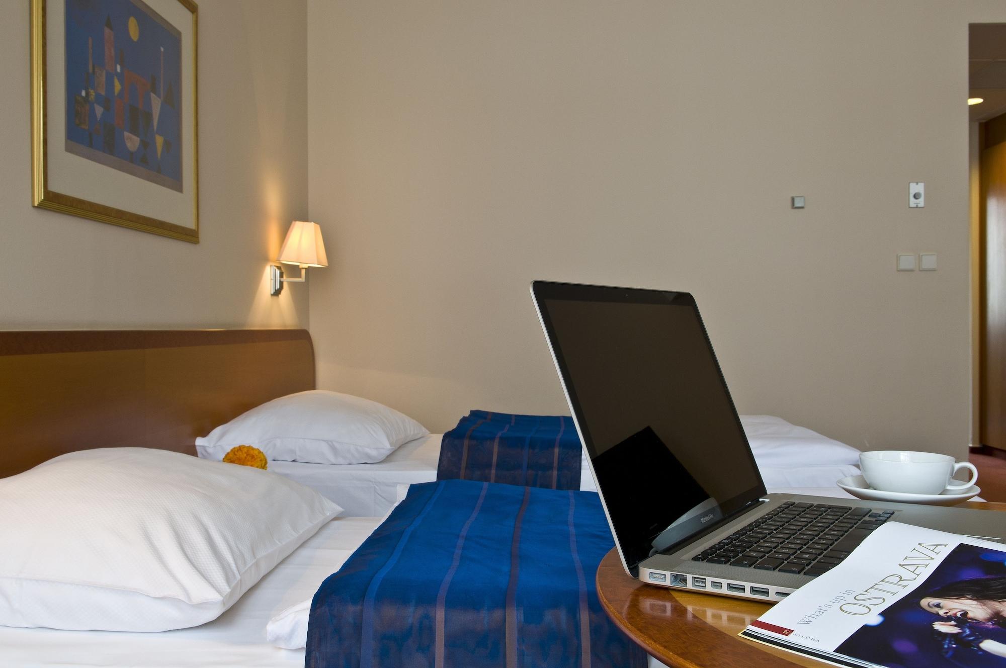 Imperial Hotel אוסטרבה מראה חיצוני תמונה