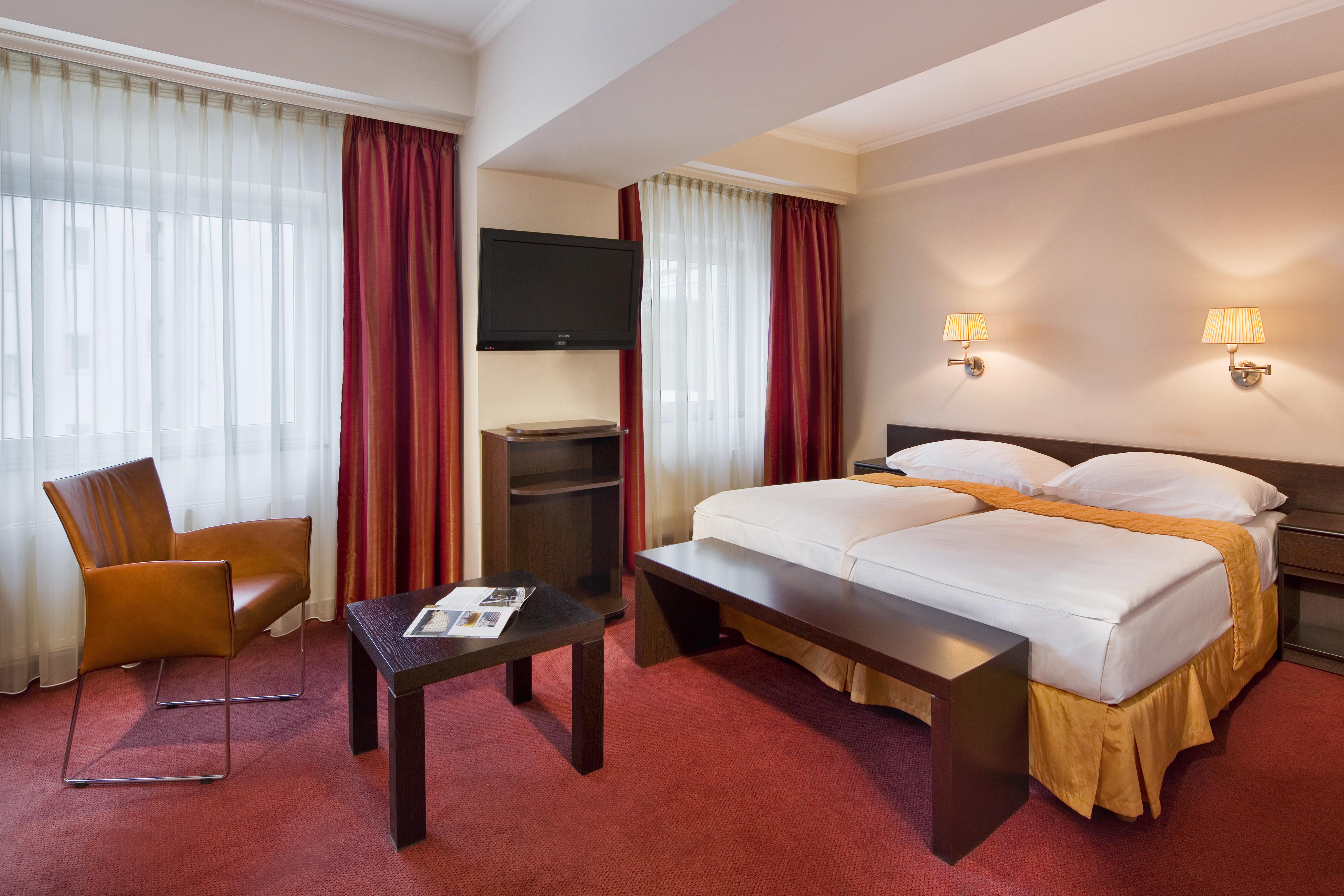 Imperial Hotel אוסטרבה מראה חיצוני תמונה