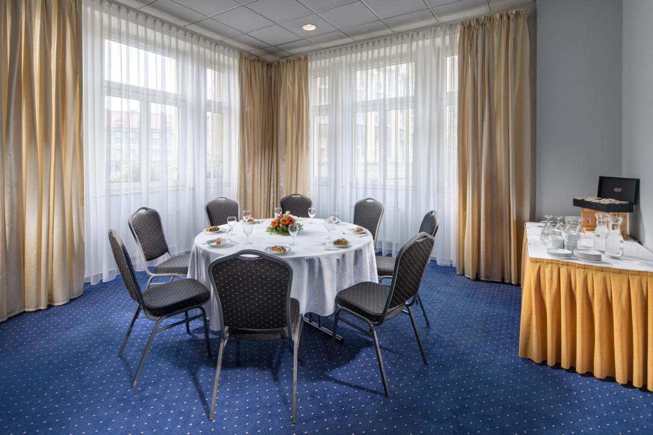 Imperial Hotel אוסטרבה מראה חיצוני תמונה