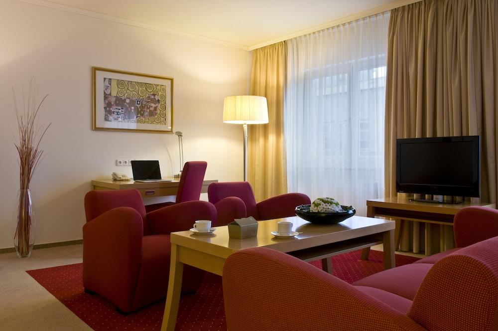 Imperial Hotel אוסטרבה מראה חיצוני תמונה