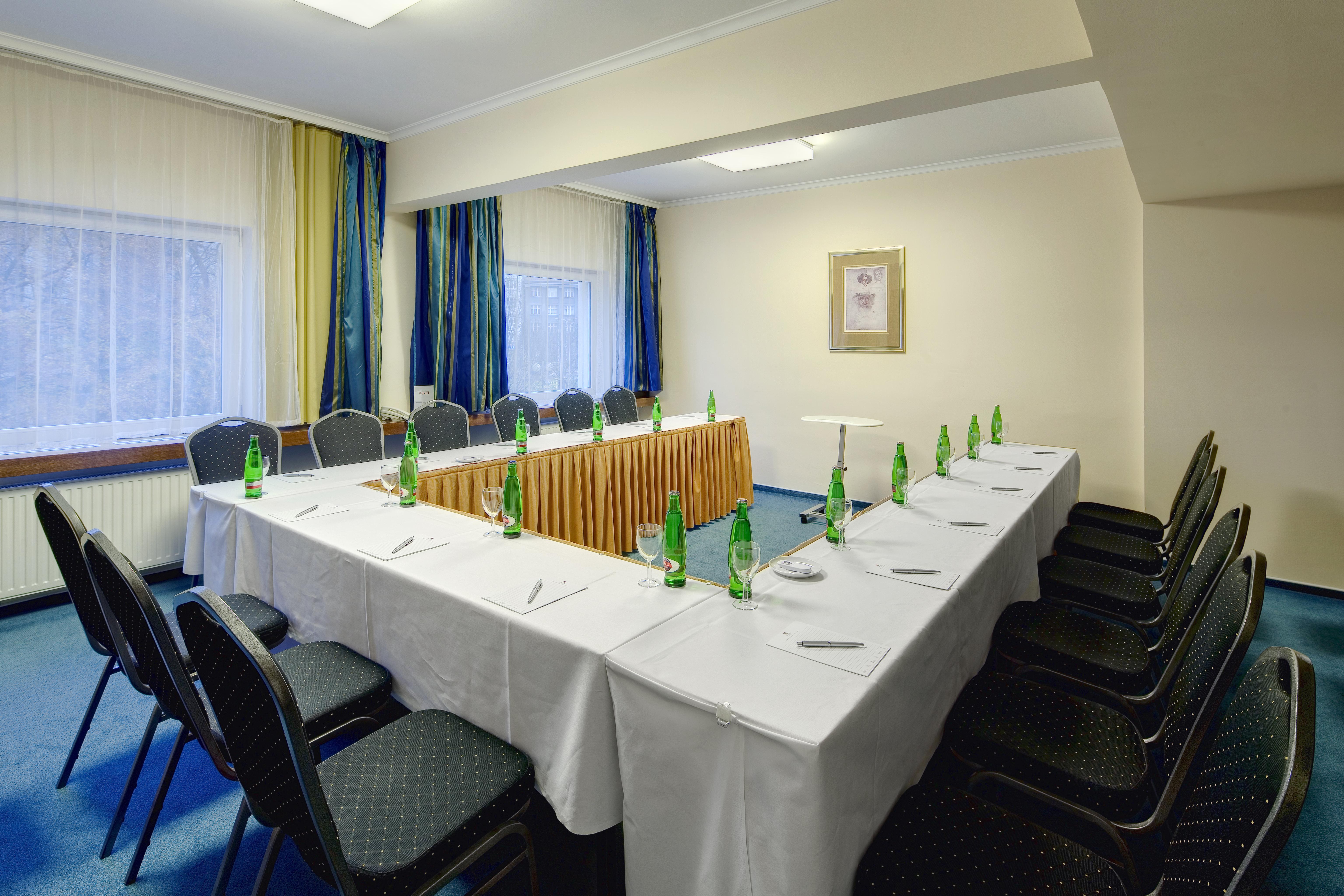 Imperial Hotel אוסטרבה מראה חיצוני תמונה